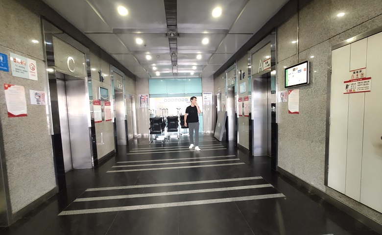 电梯间